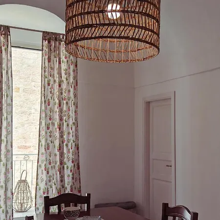 Dimora Lilla Holiday home *
